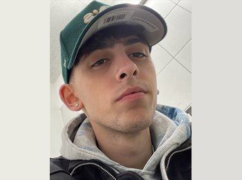 Roomgo IT - Samuele - 19 - Torino