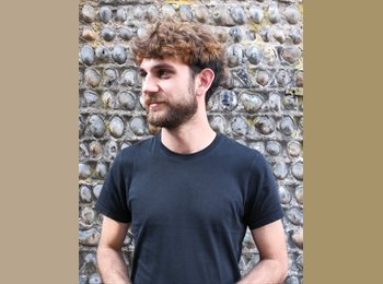 Roomgo IT - Leonard - 29 - Sant'Anastasia