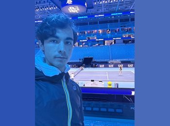 Roomgo IT - Alessandro  - 19 - Milano Centro