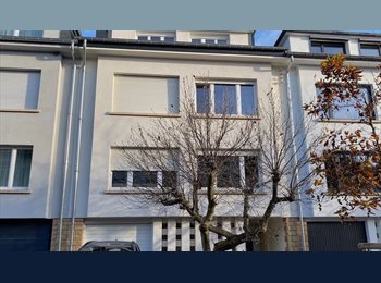 Appartager LU - Luxembourg-Merl / Furnished room in a spacious townhouse  / Chambre meublée dans maison de ville, Luxembourg - 930 € / Mois