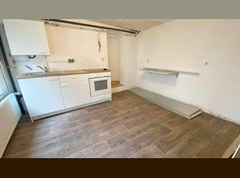 Appartager LU - Maison individuelle montee de clausen, Ville Haute, Luxembourg, Luxembourg - 1.400 € / Mois