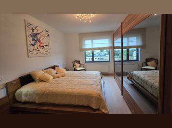 Appartager LU - Très belle chambre meublée avec salle de bain privative, Luxembourg - 1.150 € / Mois