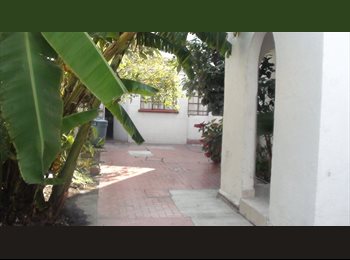 Roomgo MX - Renta Recámaras cerca Centro Médico La Raza, San Luis Potosí - MX$3,800 por mes