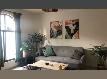 Roomgo MX - Cuarto en La Joya con closet amplio, Querétaro - MX$4,800 por mes