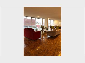 Roomgo MX - Renta Cuarto Grande en Depa Luminoso con Baño Privado, Cuauhtémoc - MX$12,000 por mes