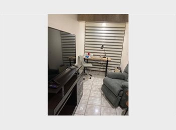 Roomgo MX - Habitación en depa amueblado, Zapopan - MX$4,400 por mes