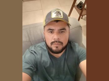 Roomgo MX - Roberto cortes  - 40 - Querétaro