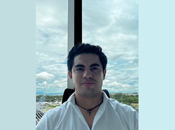 Roomgo MX - Rodrigo - 24 - Querétaro