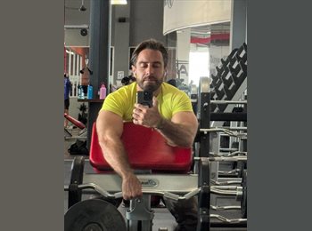 Roomgo MX - Raymundo  - 45 - Querétaro