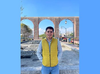 Roomgo MX - Sebastian - 24 - Querétaro