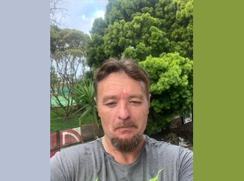 Roomgo NZ - Jarrod Middleton  - 42 - Auckland