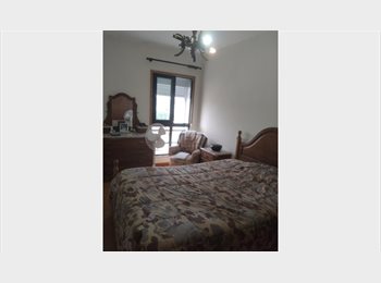 Roomgo PT - Quarto para arrendar estudantes, Porto - 350 € Por mês