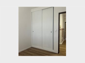 Roomgo PT - room in a flat, Setúbal - 250 € Por mês