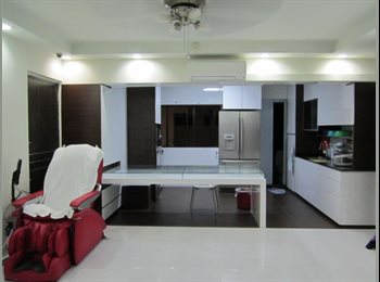 Roomgo SG - COMMON ROOM OF JUMBO FLAT NEAR TEMASEK POLY, Simei - $1,100 pm