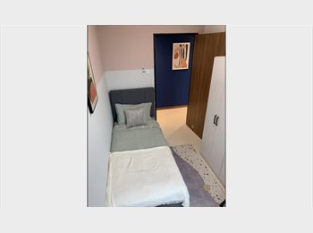 Roomgo SG - Looking to Sublet + Sign New Lease, Toa Payoh - $1,200 pm