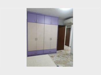 Roomgo SG - Yishun Spacious Common Room for Female, Yishun - $1,000 pm