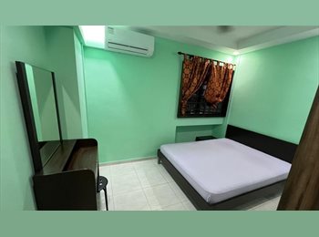 Roomgo SG - Common Room for Rent at 444 Choa Chu Kang Ave 4, Choa Chu Kang - $800 pm