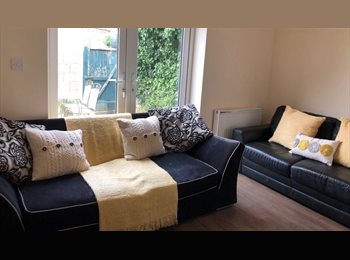 Roomgo UK - CHELTENHAM STUDENT HOUSE WITH ROOM AVAILABLE, Cheltenham - £552 pcm