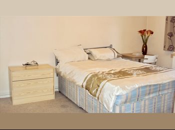 Roomgo UK - Double Room in Bermondsey with one flatmate  to share with., Bermondsey - £780 pcm