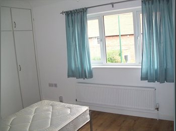 Roomgo UK - Student House Share, Lenton Abbey - £560 pcm