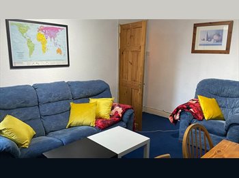 Roomgo UK - 194 Hampstead Road: Warm Quiet Room, Incl. all bills, Benwell - £617 pcm