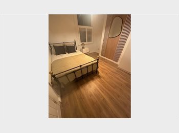 Roomgo UK - New Double Furnished Room in Refurbished House + Garden Mins to BR  Prime Zone 2 Location, Brockley - £850 pcm