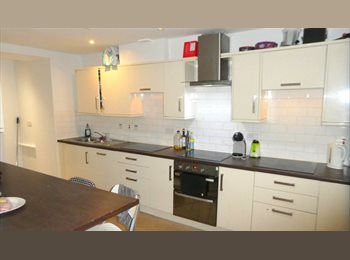 Roomgo UK - Double Room in Student House Share BILLS INC, Fallowfield - £715 pcm