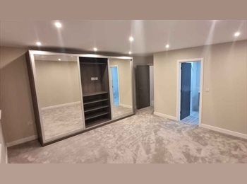 Roomgo UK - House available  in Rickmansworth,  United Kingdom, Ruislip Common - £500 pcm