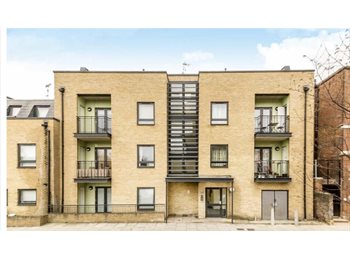 Roomgo UK - 1 Bedroom Available In Modern 2-Bed Near Canary Wharf, Walthamstow - £1,187 pcm