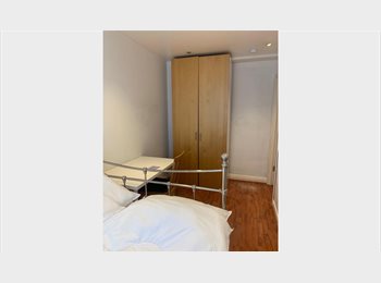 Roomgo UK - Good size double room with new mattress, Bayswater - £600 pcm