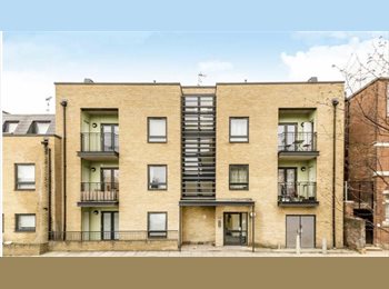 Roomgo UK - ✨1 Bedroom Available In Modern 2-Bed Near Canary Wharf✨, Poplar - £1,187 pcm