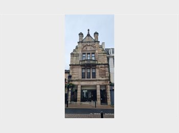 Roomgo UK - 2 Gorgeous double rooms for let in Ayr, Ayr - £800 pcm