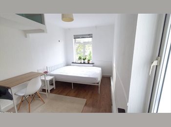Roomgo UK - Large double rooms, 5min to station, Edmonton - £800 pcm