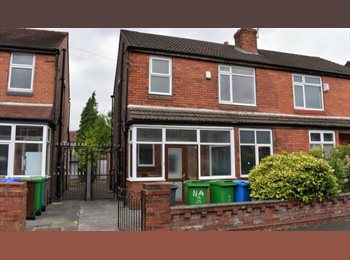 Roomgo UK - Double room for rent, Fallowfield - £671 pcm