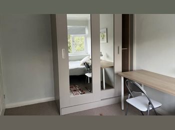Roomgo UK - Ms, Sunbury-on-Thames - £700 pcm