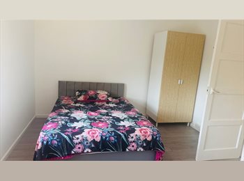 Roomgo UK - Double Bedroom, Haywards Heath - £750 pcm