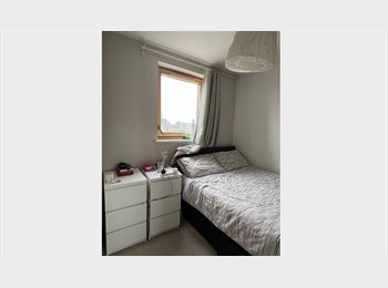 Roomgo UK - Amazing Double Room in E14, Poplar - £995 pcm