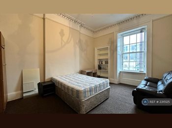 Roomgo UK - £600pcm Student Flat, Anderston - £600 pcm