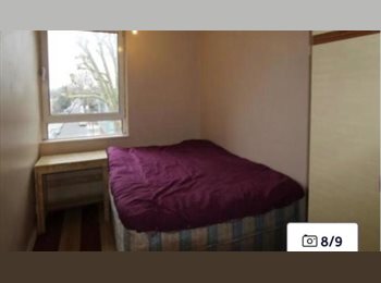 Roomgo UK - Propertyis very big there’s a couple living in one room and three rooms are vacant. We are only goin, Millwall - £825 pcm