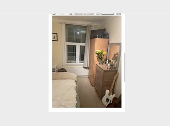 Roomgo UK -  Bright Camden Room – Female Student Wanted – 5 min to Tube / 25 min to UCL – £270 pw Bills Incl., Camden Town - £270 pcm