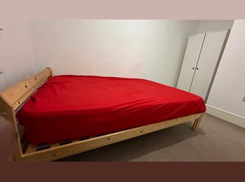 Roomgo UK - Simgle room for female, Milton Keynes - £525 pcm