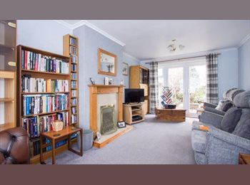 Roomgo UK - Big Room Available in Penarth, Ferry Court - £625 pcm