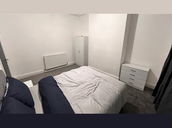 Roomgo UK - Fully refurbished houseshare, Stockton-on-Tees - £350 pcm