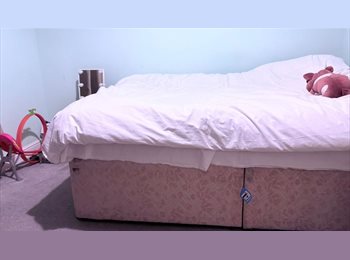 Roomgo UK - 1 Ensuite (850 + bills) and 1 double room available (450 + bills), Milton Keynes - £550 pcm