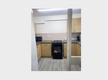 Roomgo UK - Double room available, Crayford - £800 pcm