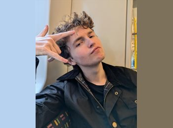 Roomgo UK - Sunny - 19 - Glasgow