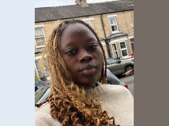 Roomgo UK - Esther - 26 - Sunderland