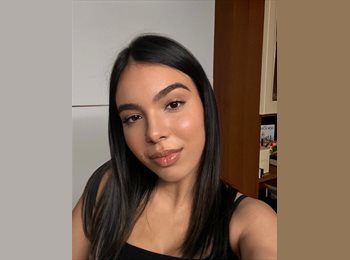 Roomgo UK - Miriam - 24 - Charing Cross