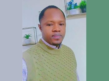 Roomgo UK - Adekanmi - 38 - Northern Quarter