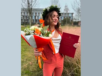 Roomgo UK - Sara - 26 - Solihull